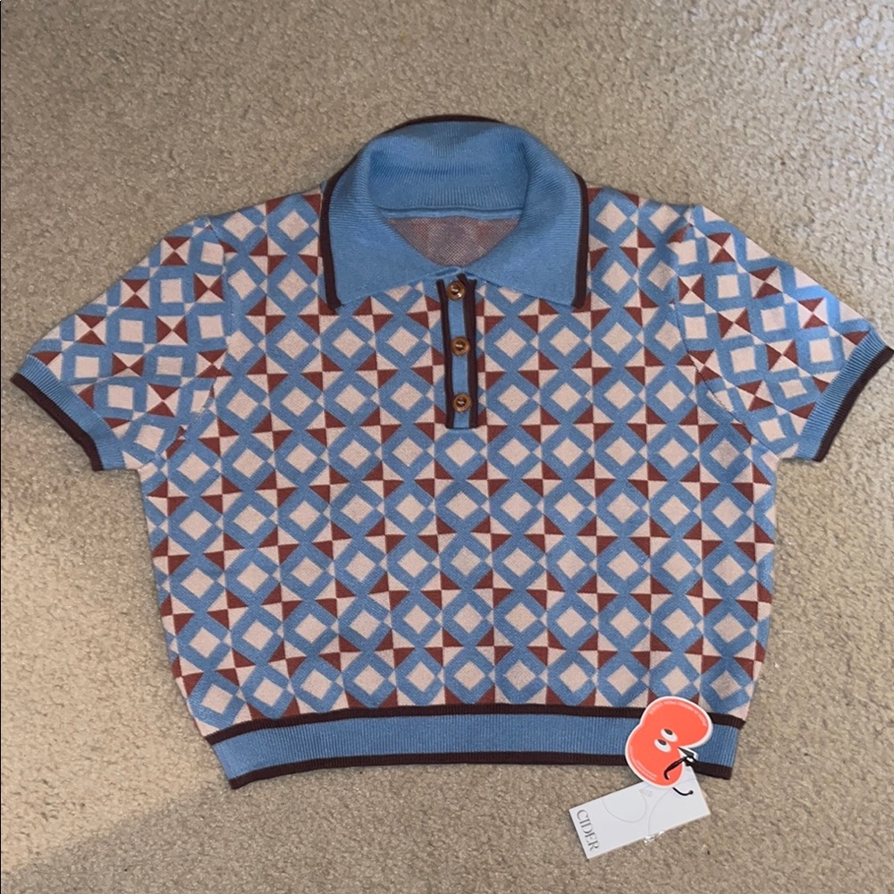 Cider brand NWT retro short sleeve in soft sweater material!